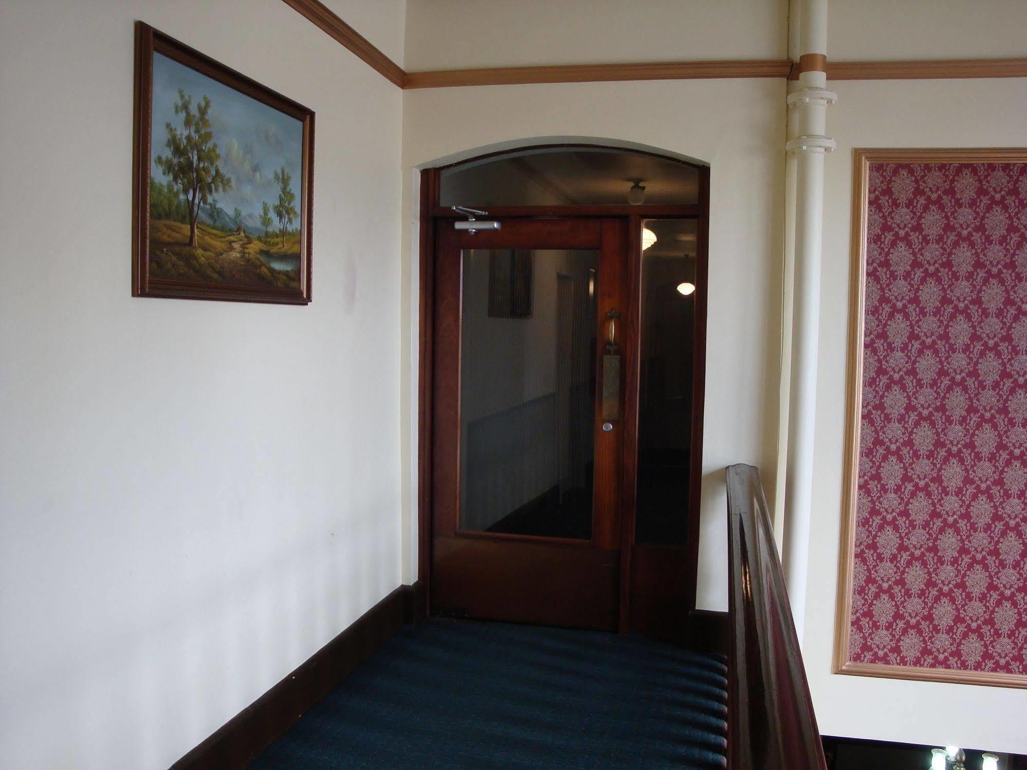Grand Hotel - Whangarei Exterior photo